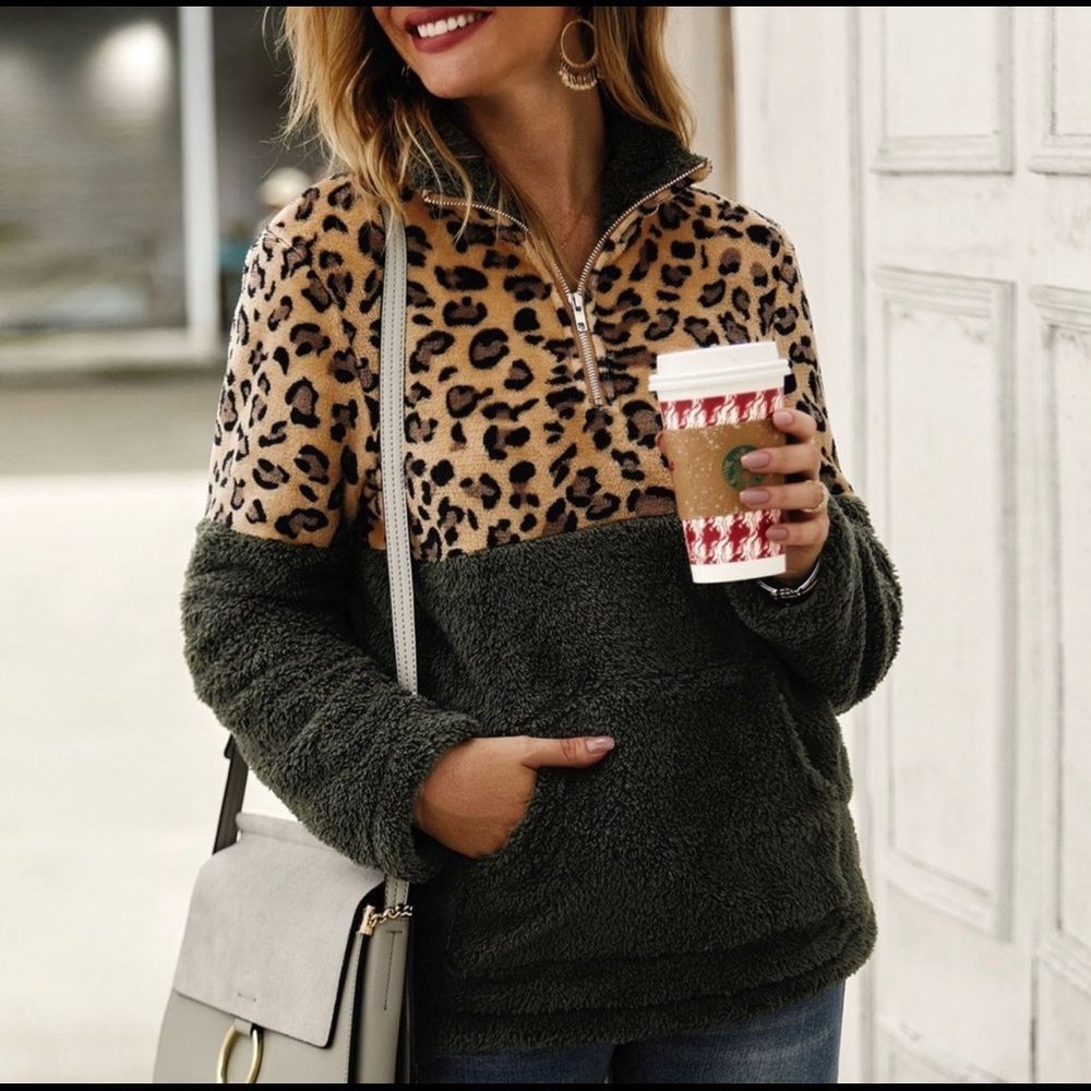 Dark Green Leopard Print Pullover Sweatshirt
